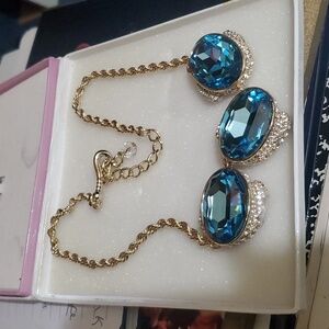 Elegant Gold Necklace with Blue Gemstones